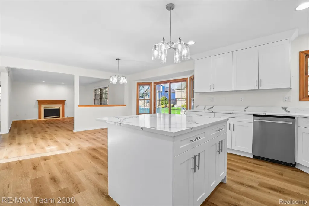 23888 Leighwood Drive Woodhaven City MI 48183