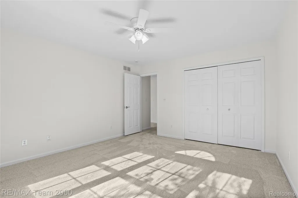 23888 Leighwood Drive Woodhaven City MI 48183