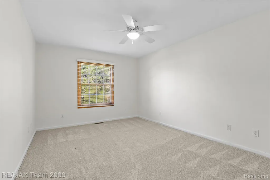 23888 Leighwood Drive Woodhaven City MI 48183