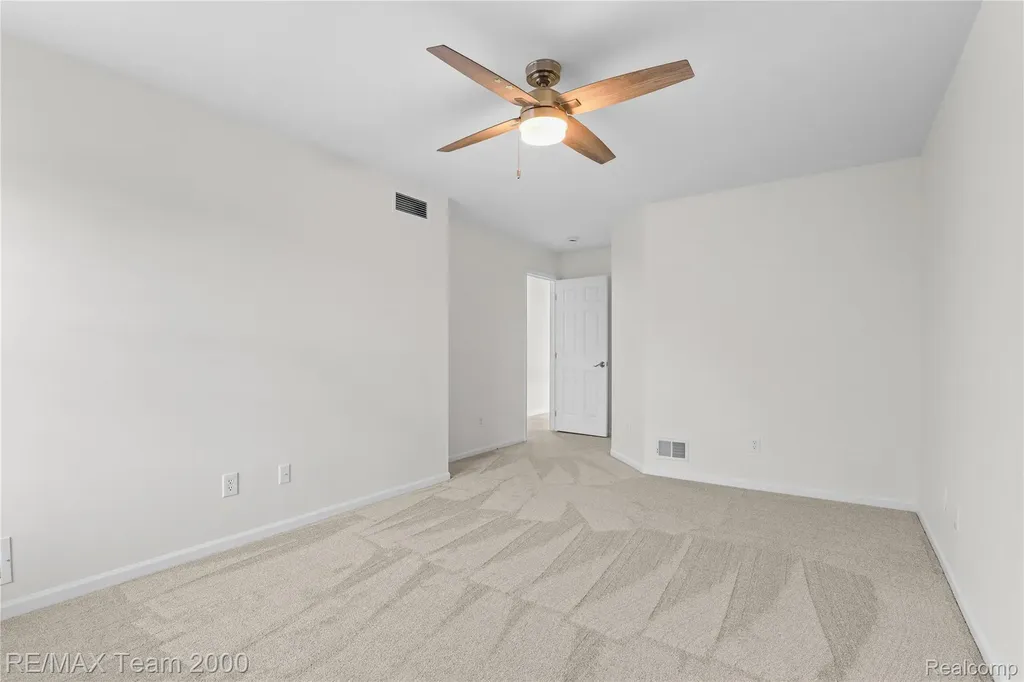 23888 Leighwood Drive Woodhaven City MI 48183