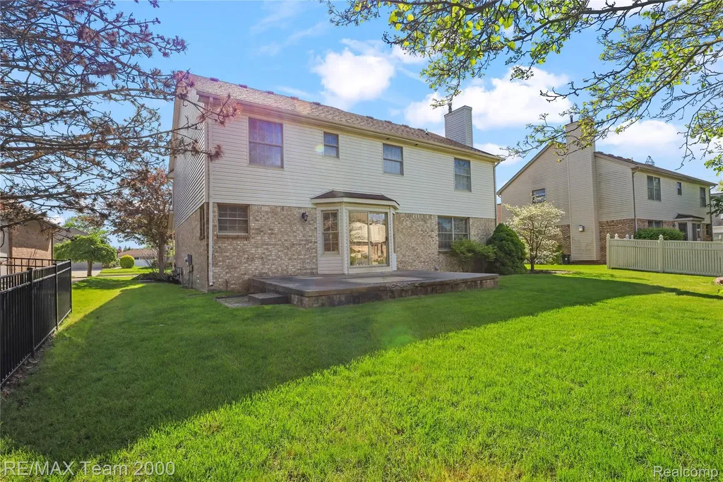 23888 Leighwood Drive Woodhaven City MI 48183