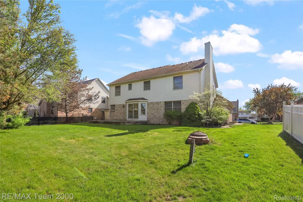 23888 Leighwood Drive Woodhaven City MI 48183