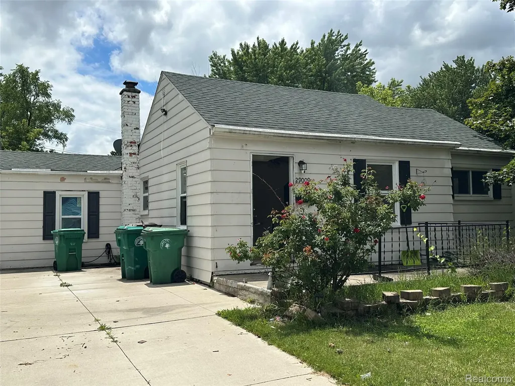 29009 Dawson Street Garden City City MI 48135