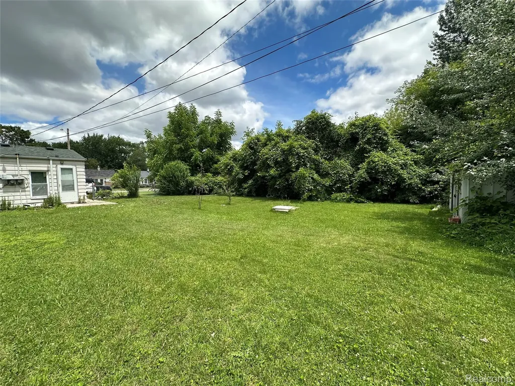 29009 Dawson Street Garden City City MI 48135