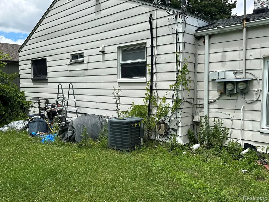 29009 Dawson Street Garden City City MI 48135