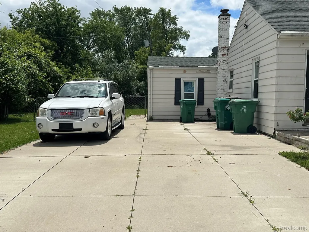 29009 Dawson Street Garden City City MI 48135