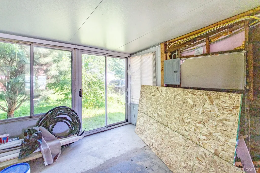 3465 Phillips Avenue Berkley City MI 48072