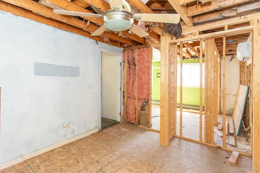 3465 Phillips Avenue Berkley City MI 48072