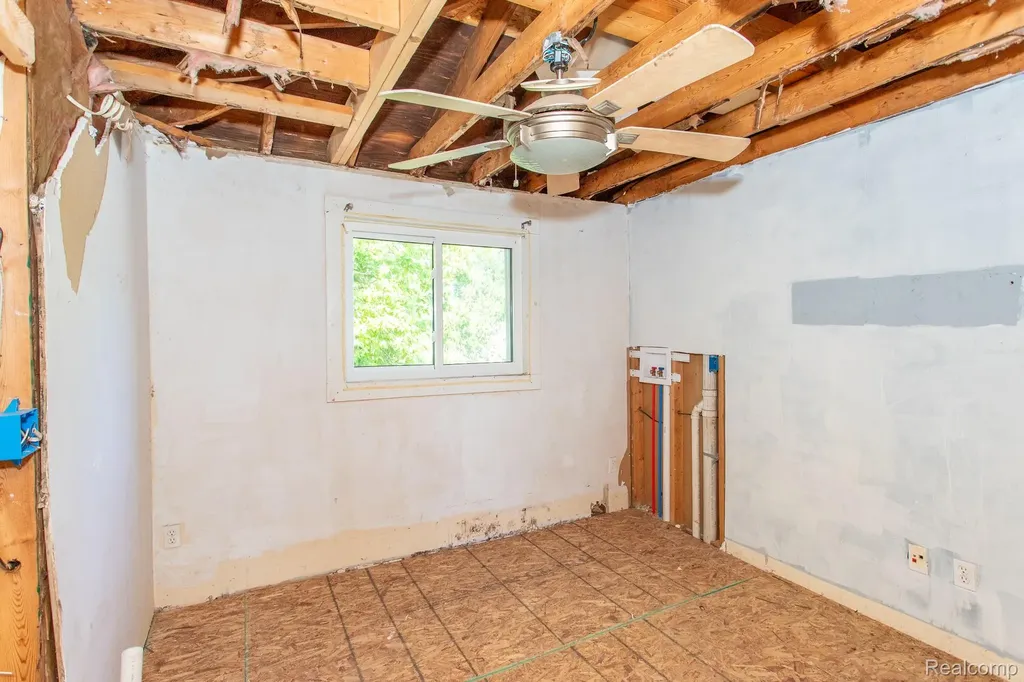 3465 Phillips Avenue Berkley City MI 48072