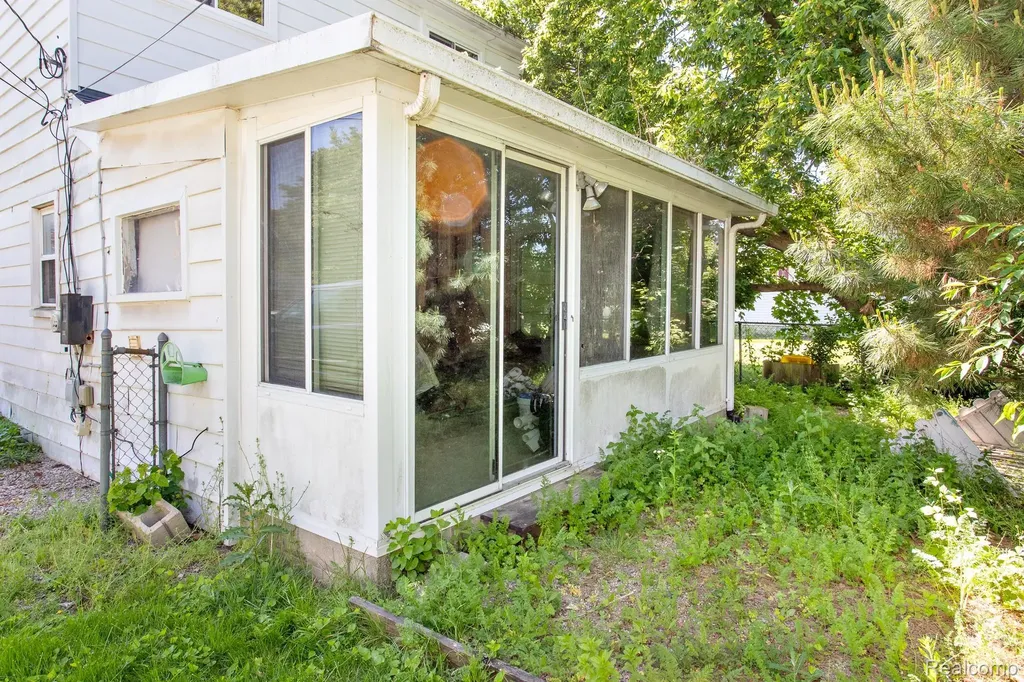 3465 Phillips Avenue Berkley City MI 48072