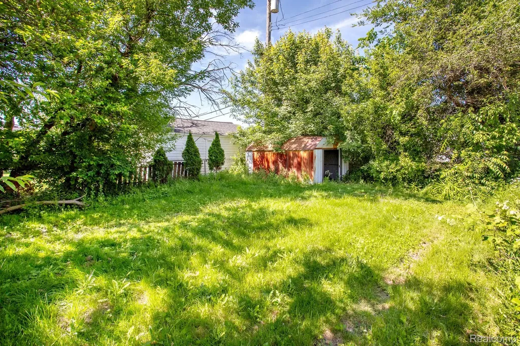 3465 Phillips Avenue Berkley City MI 48072