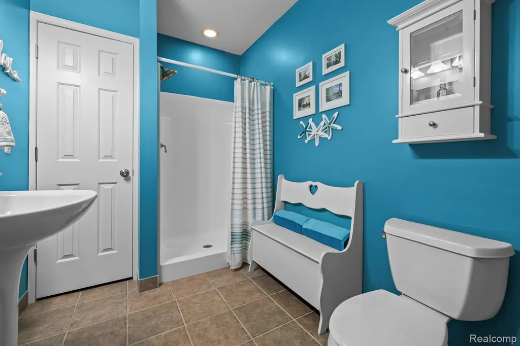 1131 Thorn Ridge Drive Hartland Township MI 48843