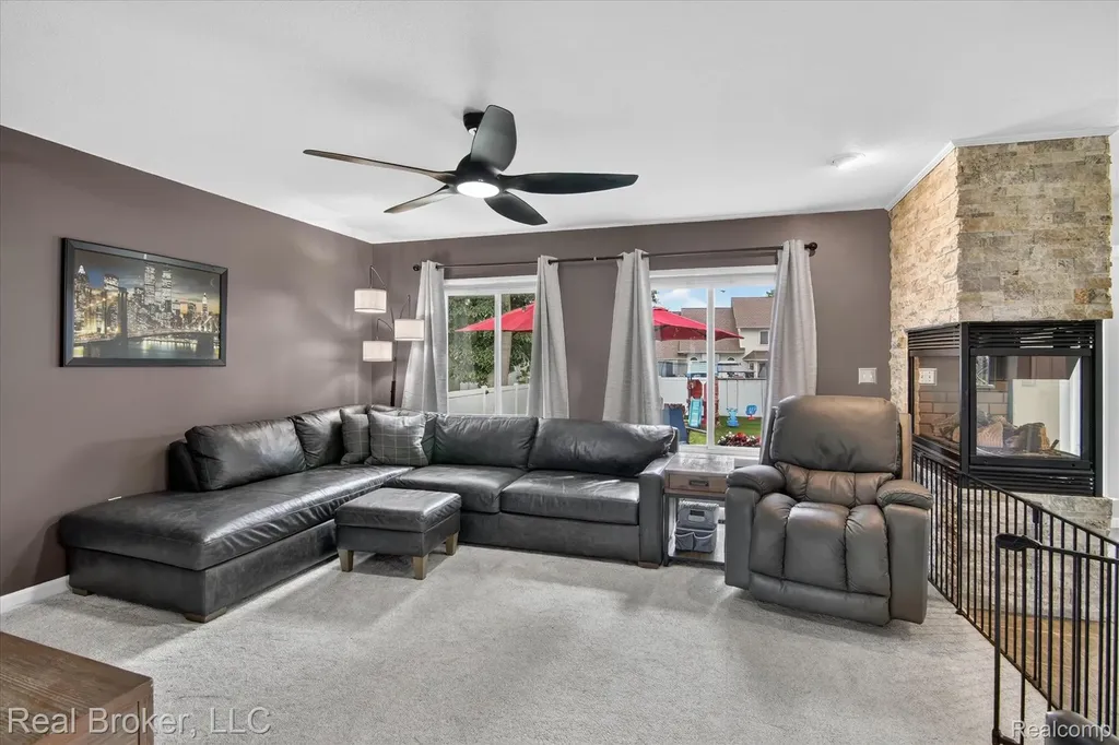 15156 Oak Valley Lane Monroe Charter Township MI 48161