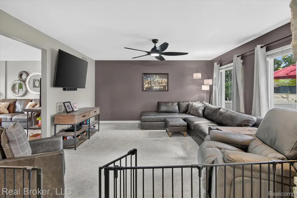 15156 Oak Valley Lane Monroe Charter Township MI 48161