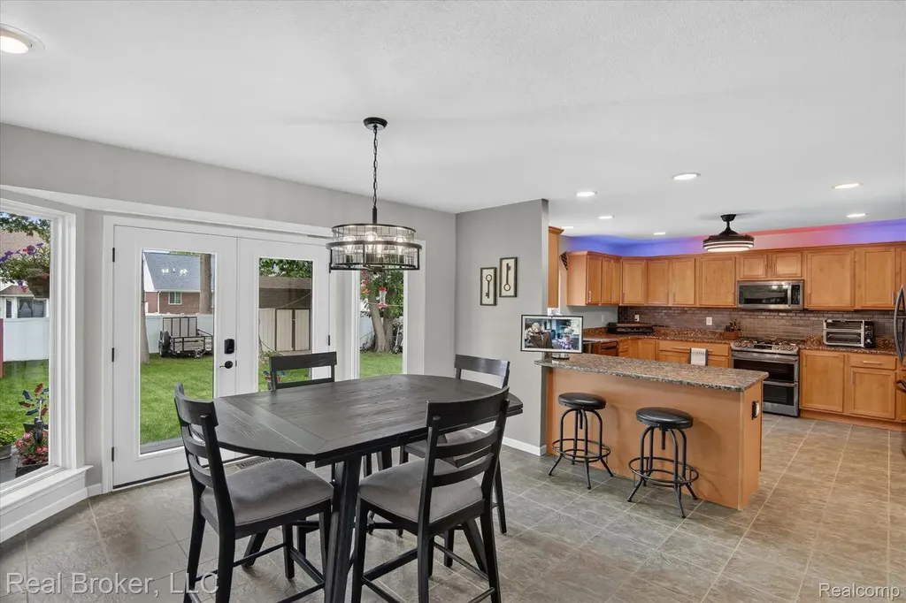 15156 Oak Valley Lane Monroe Charter Township MI 48161