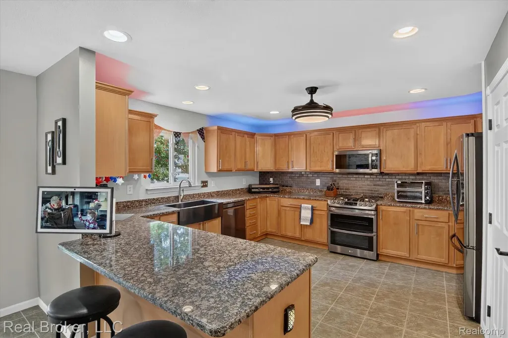 15156 Oak Valley Lane Monroe Charter Township MI 48161
