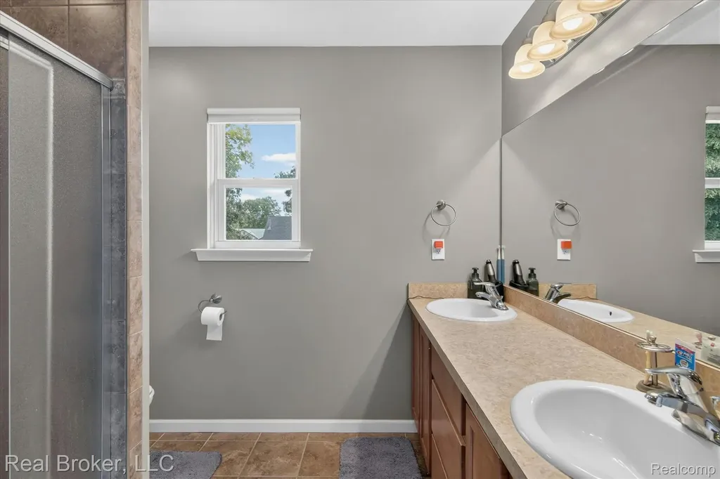 15156 Oak Valley Lane Monroe Charter Township MI 48161