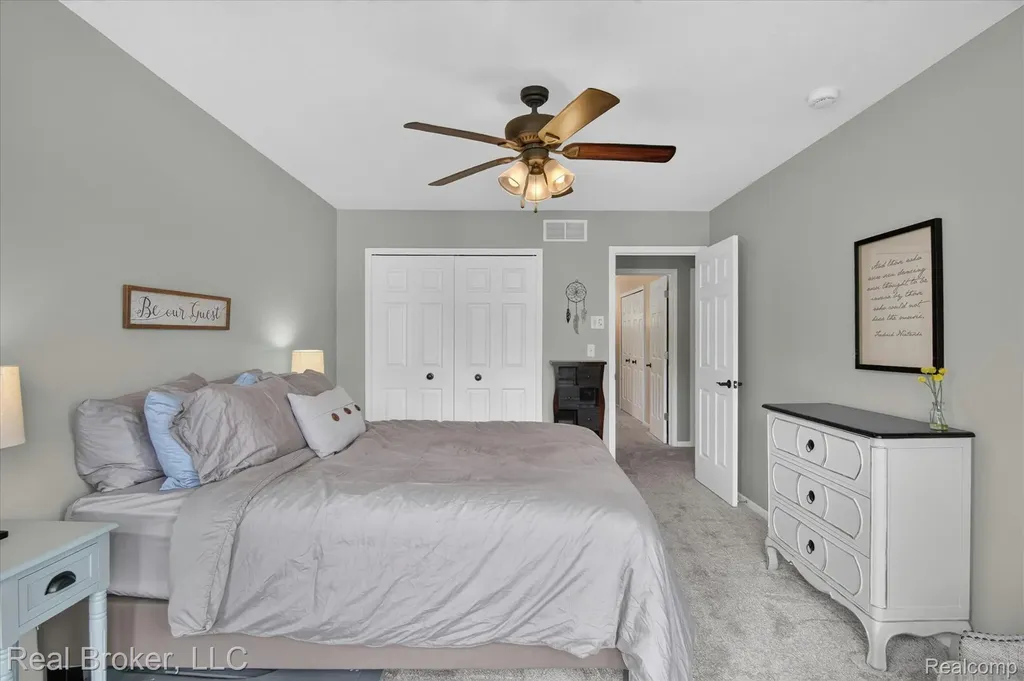 15156 Oak Valley Lane Monroe Charter Township MI 48161
