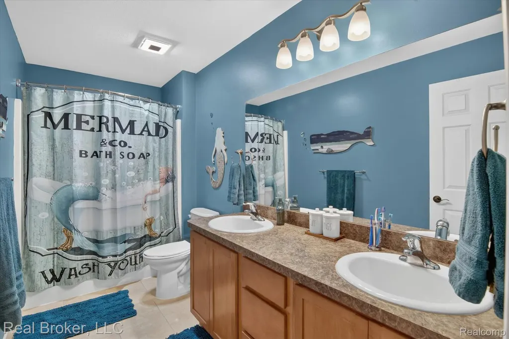 15156 Oak Valley Lane Monroe Charter Township MI 48161