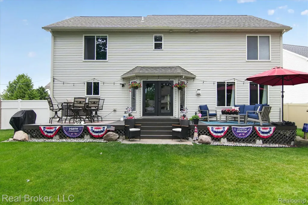 15156 Oak Valley Lane Monroe Charter Township MI 48161