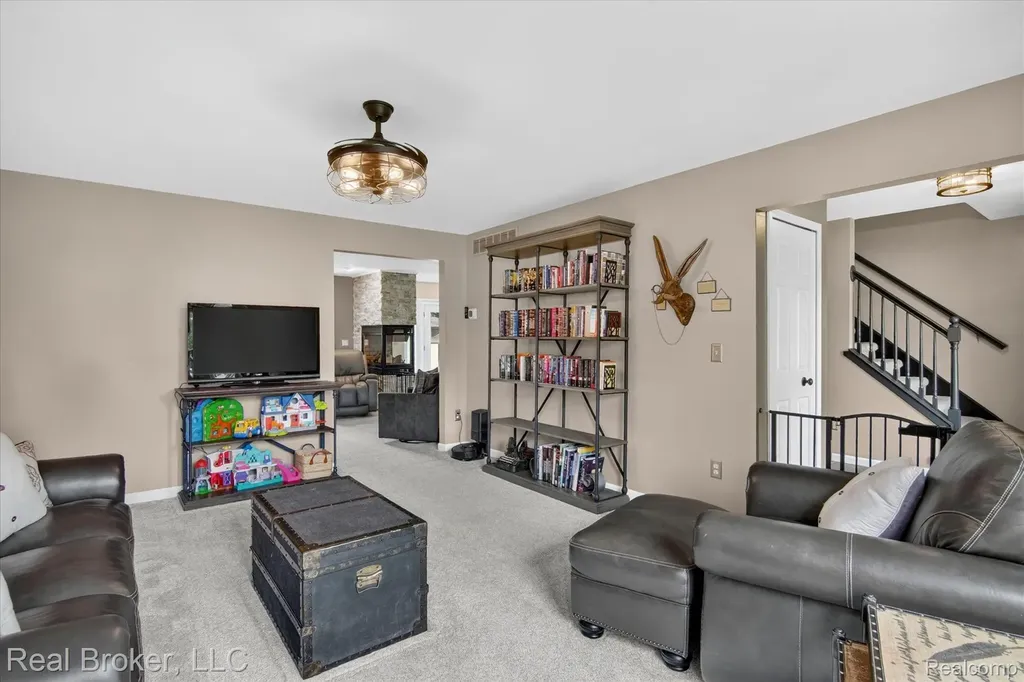 15156 Oak Valley Lane Monroe Charter Township MI 48161