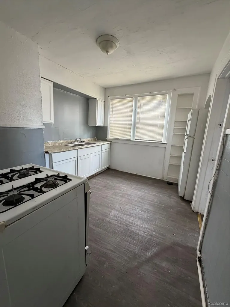 15893 Indiana Street Detroit City MI 48238