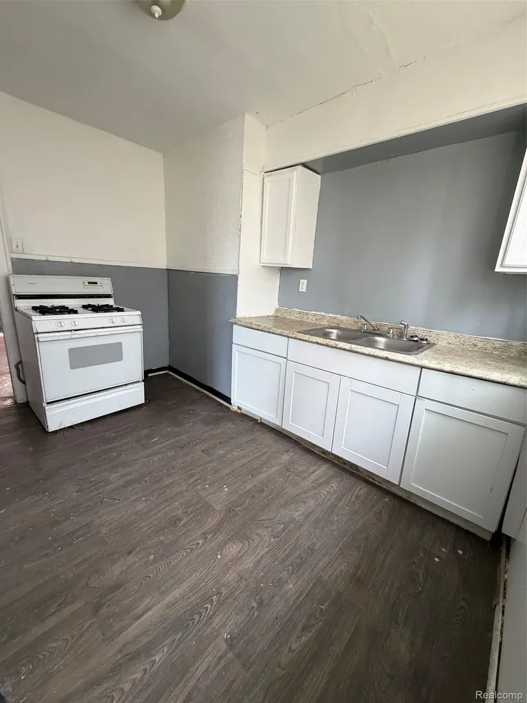 15893 Indiana Street Detroit City MI 48238