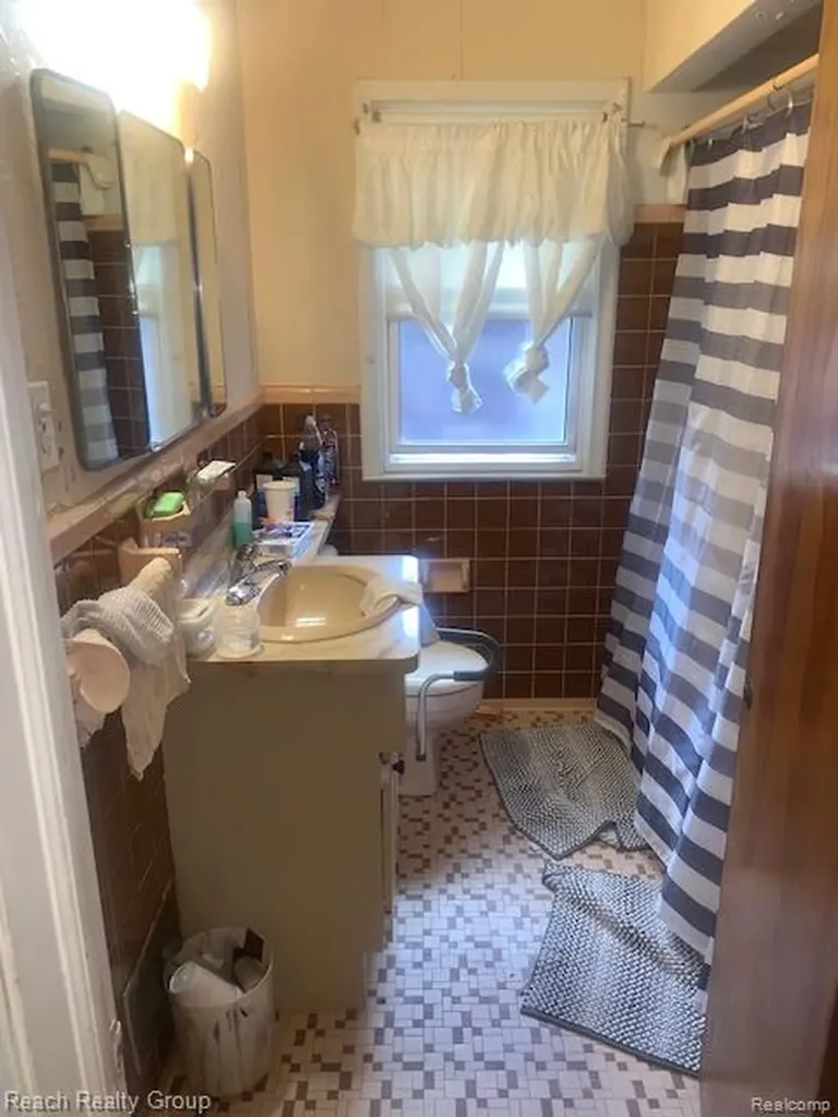 1892 S Annabelle Street Detroit City MI 48217