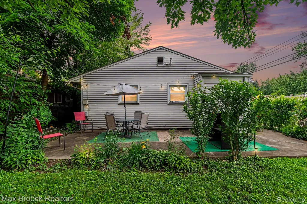 3246 Harris Street Ferndale City MI 48220