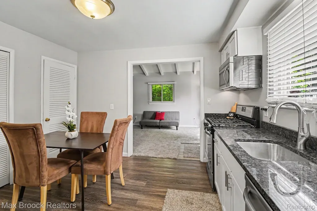3246 Harris Street Ferndale City MI 48220