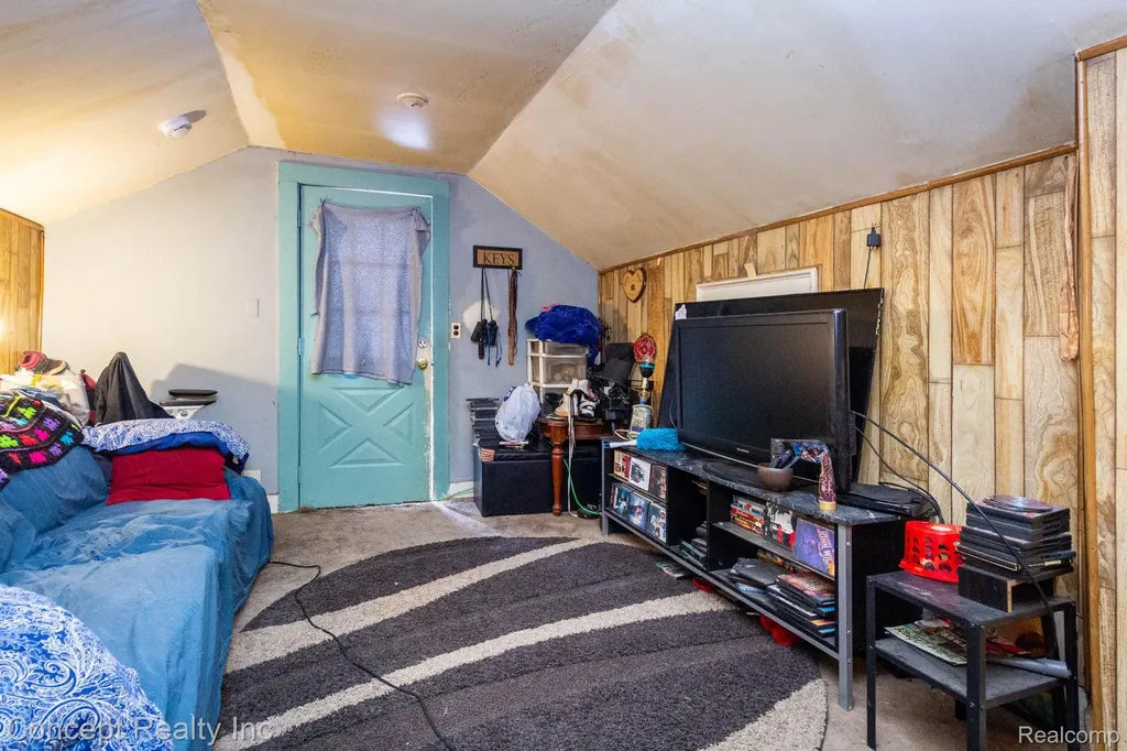 957 Park Avenue Lincoln Park City MI 48146
