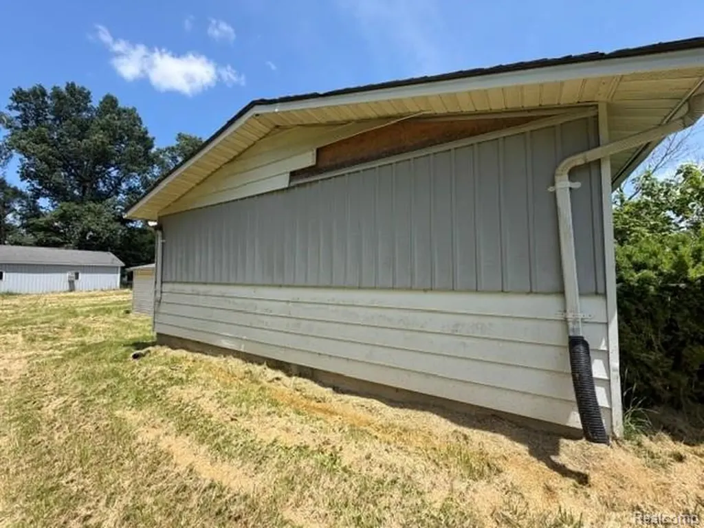 34429 33 Mile Road Richmond Township MI 48062