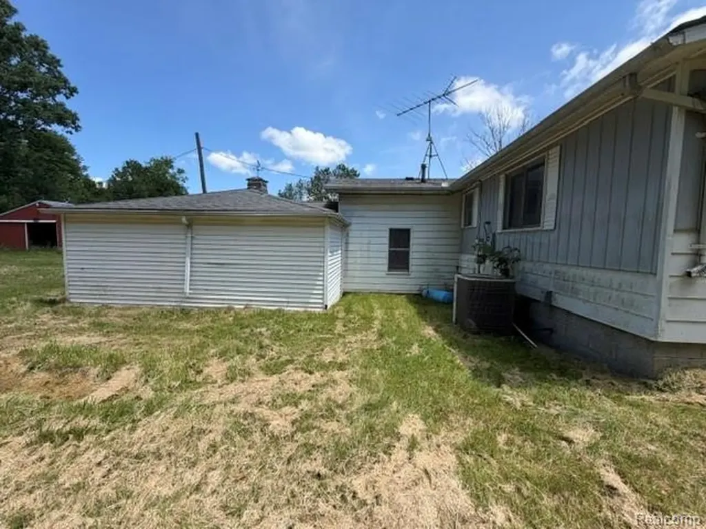 34429 33 Mile Road Richmond Township MI 48062