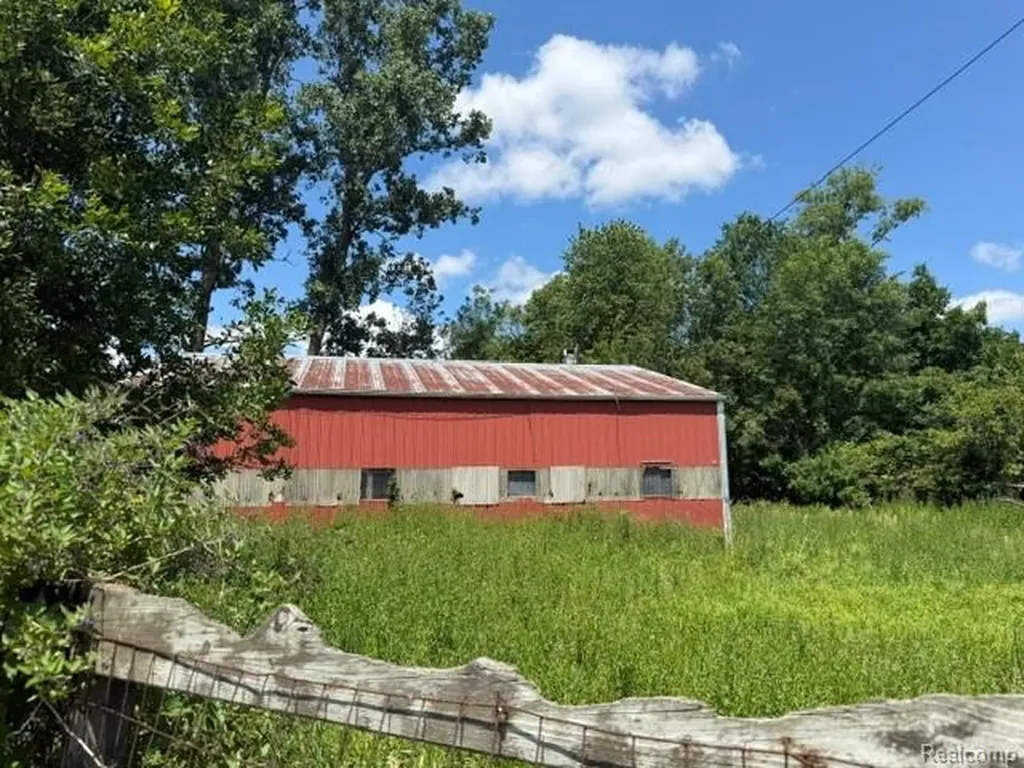 34429 33 Mile Road Richmond Township MI 48062