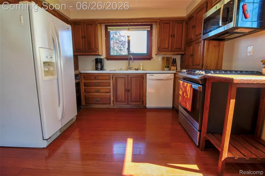 31203 Cooley Boulevard Westland City MI 48185