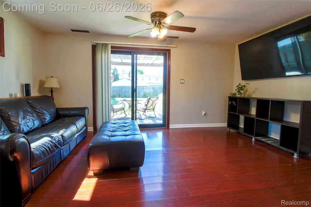 31203 Cooley Boulevard Westland City MI 48185