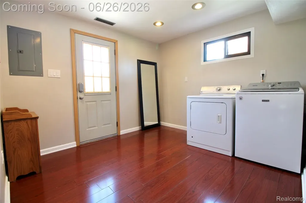 31203 Cooley Boulevard Westland City MI 48185