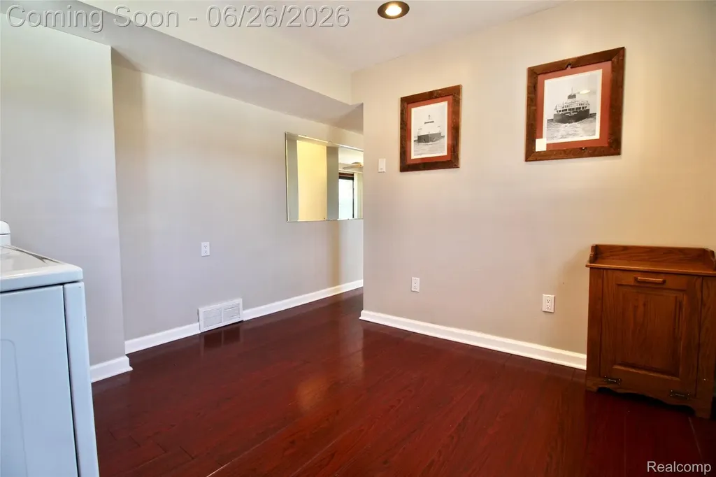 31203 Cooley Boulevard Westland City MI 48185