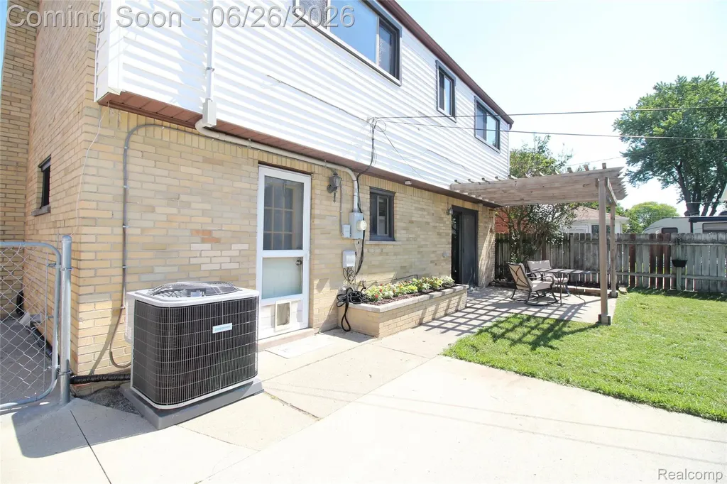 31203 Cooley Boulevard Westland City MI 48185
