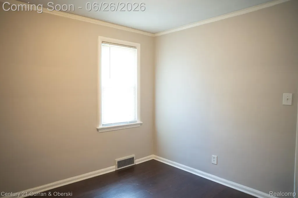 16732 Garfield Redford Charter Township MI 48240