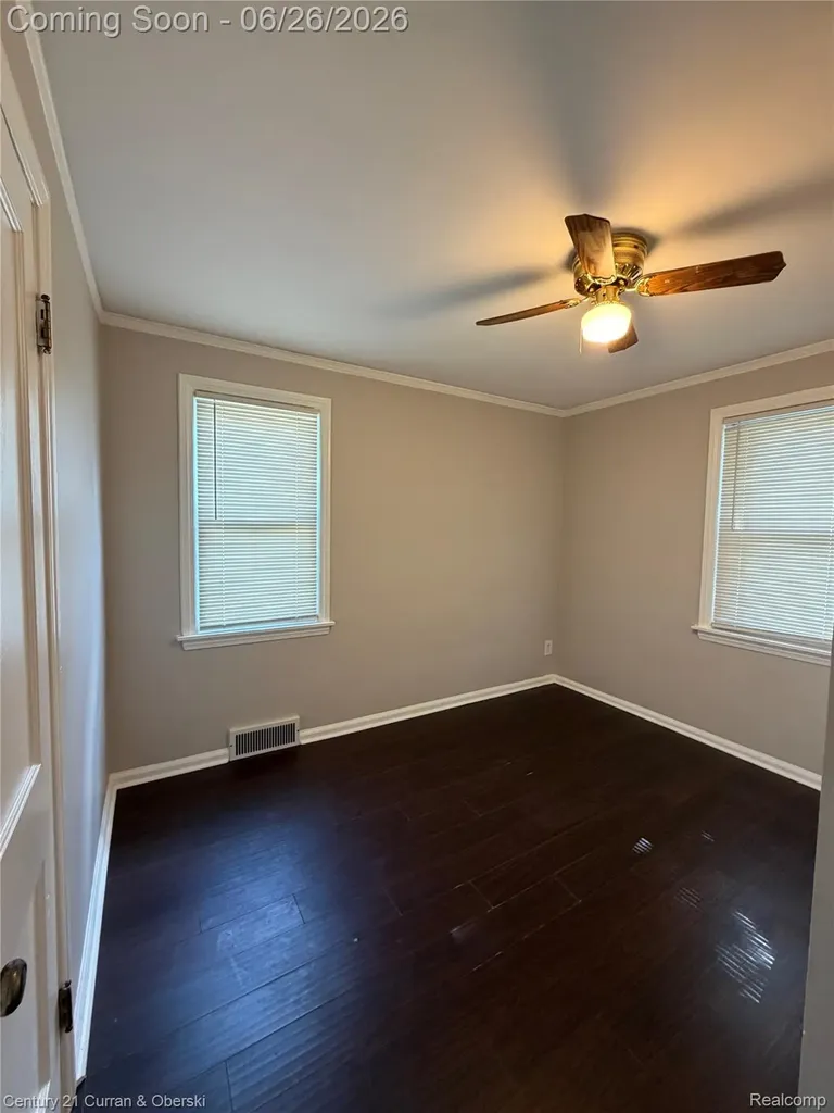 16732 Garfield Redford Charter Township MI 48240