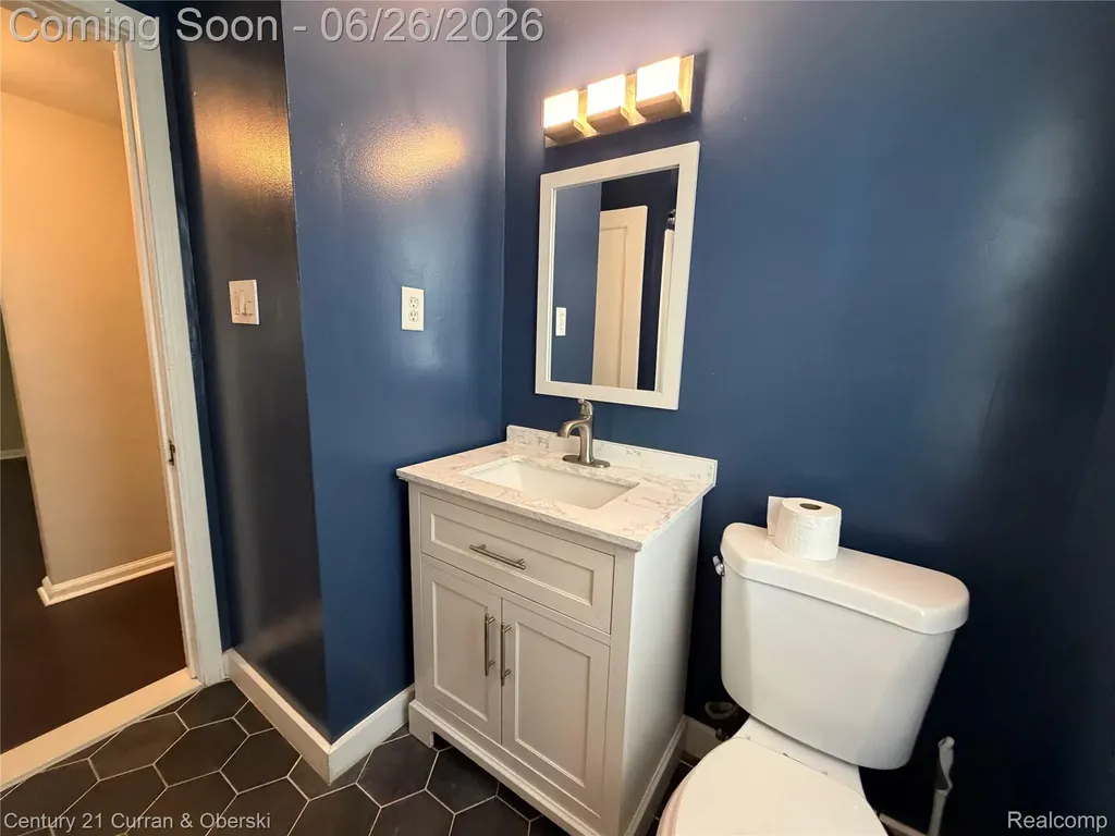 16732 Garfield Redford Charter Township MI 48240