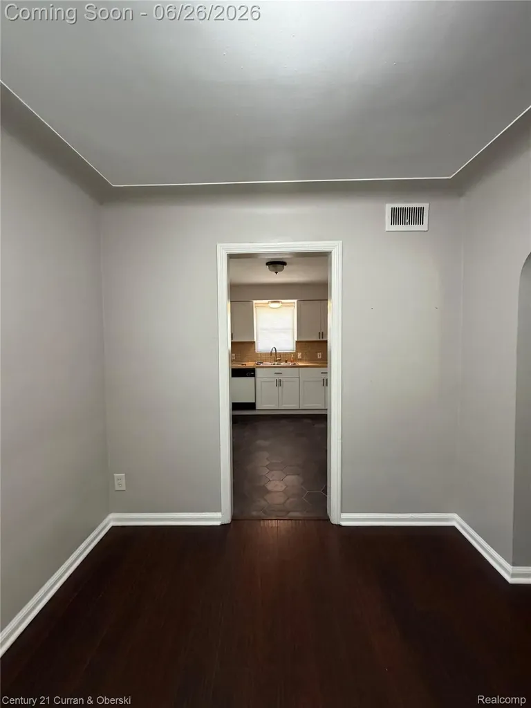 16732 Garfield Redford Charter Township MI 48240