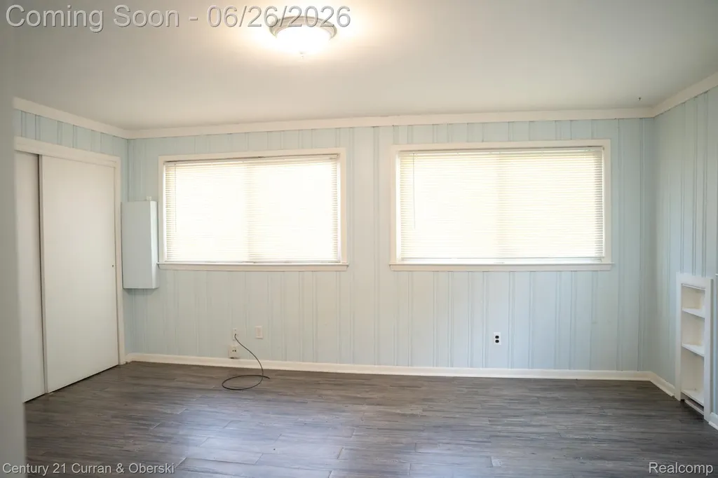 16732 Garfield Redford Charter Township MI 48240