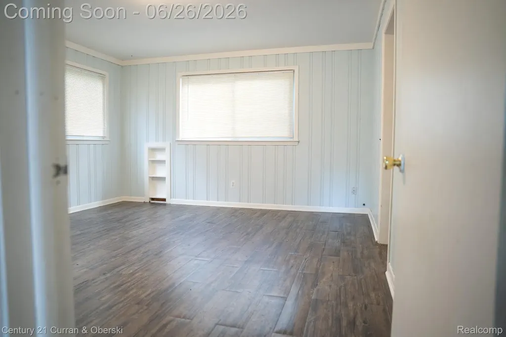 16732 Garfield Redford Charter Township MI 48240