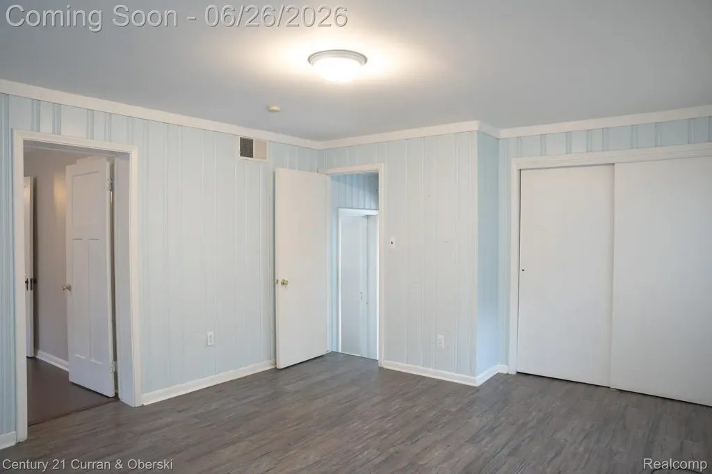 16732 Garfield Redford Charter Township MI 48240