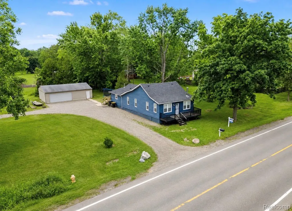 3004 Vreeland Road Trenton City MI 48183