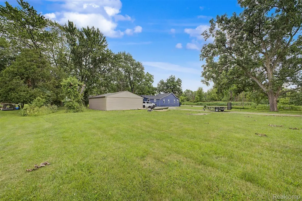 3004 Vreeland Road Trenton City MI 48183