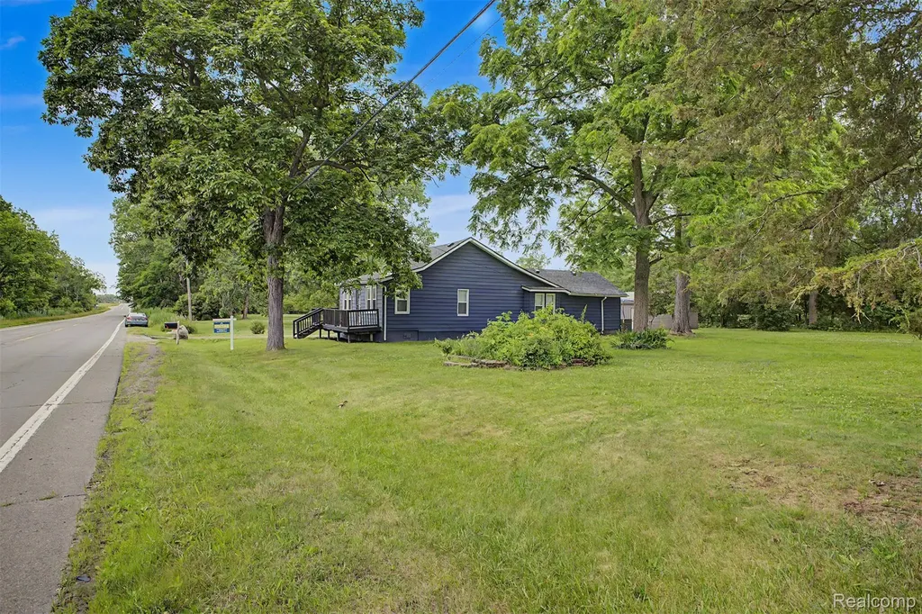 3004 Vreeland Road Trenton City MI 48183