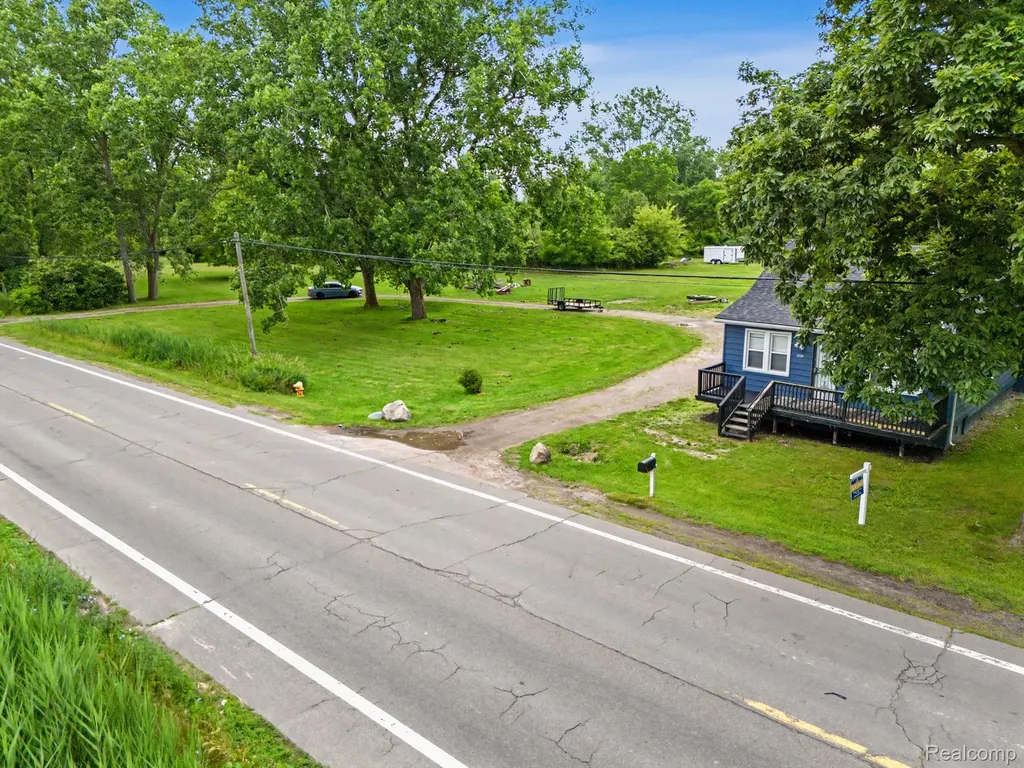 3004 Vreeland Road Trenton City MI 48183